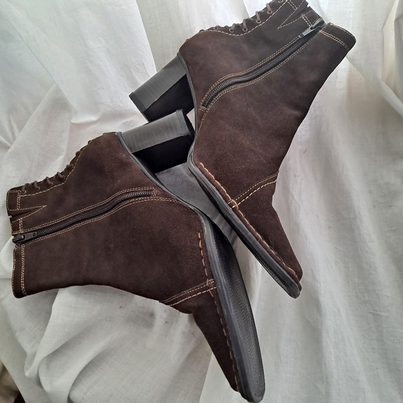 Gino Ventori Italian Suede Ankle Boots Size 40 Woven Square Toe Chunky Heels - Picture 4 of 16